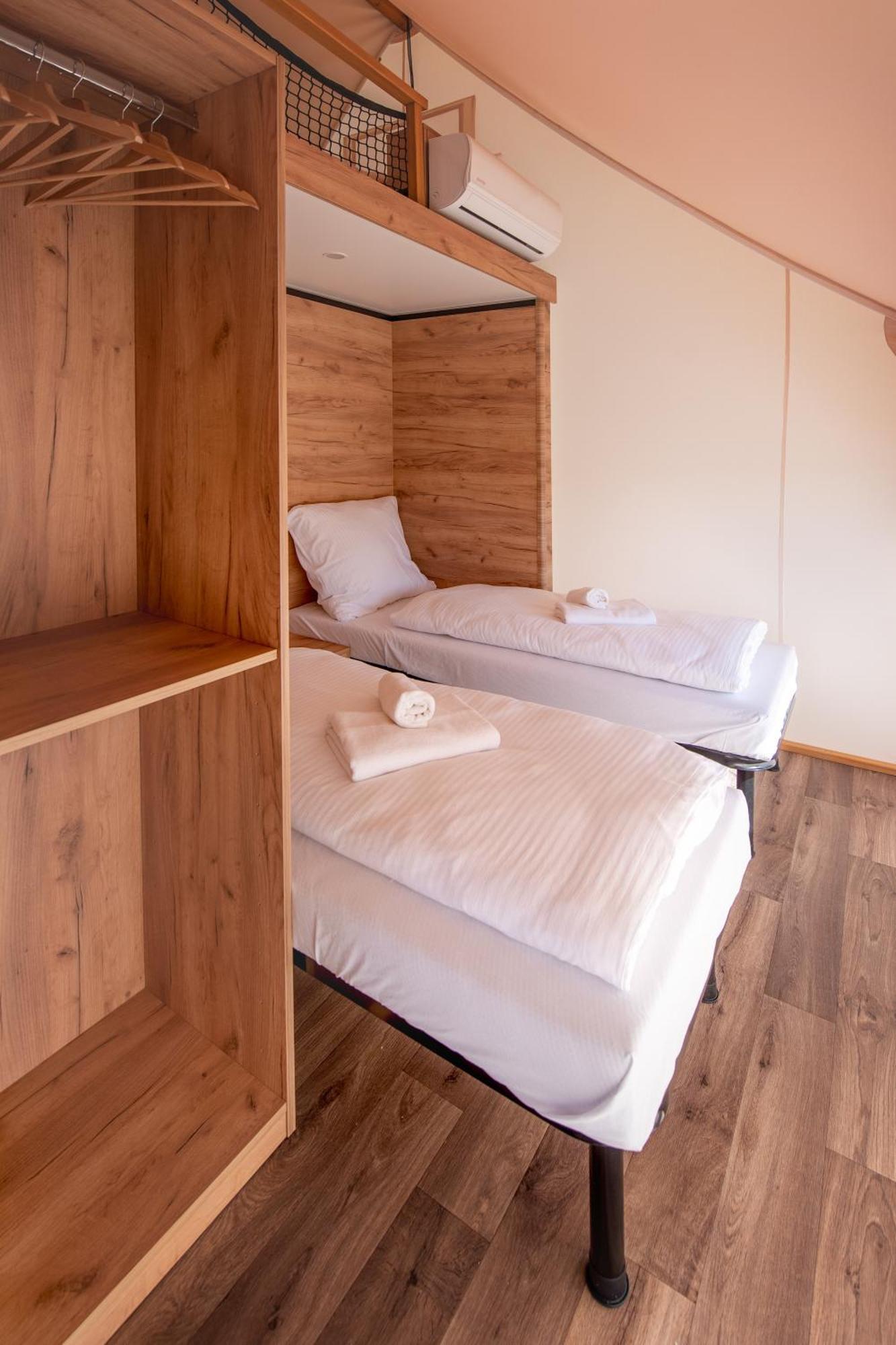 Hotel ForRest Glamping Banská Štiavnica Exterior foto