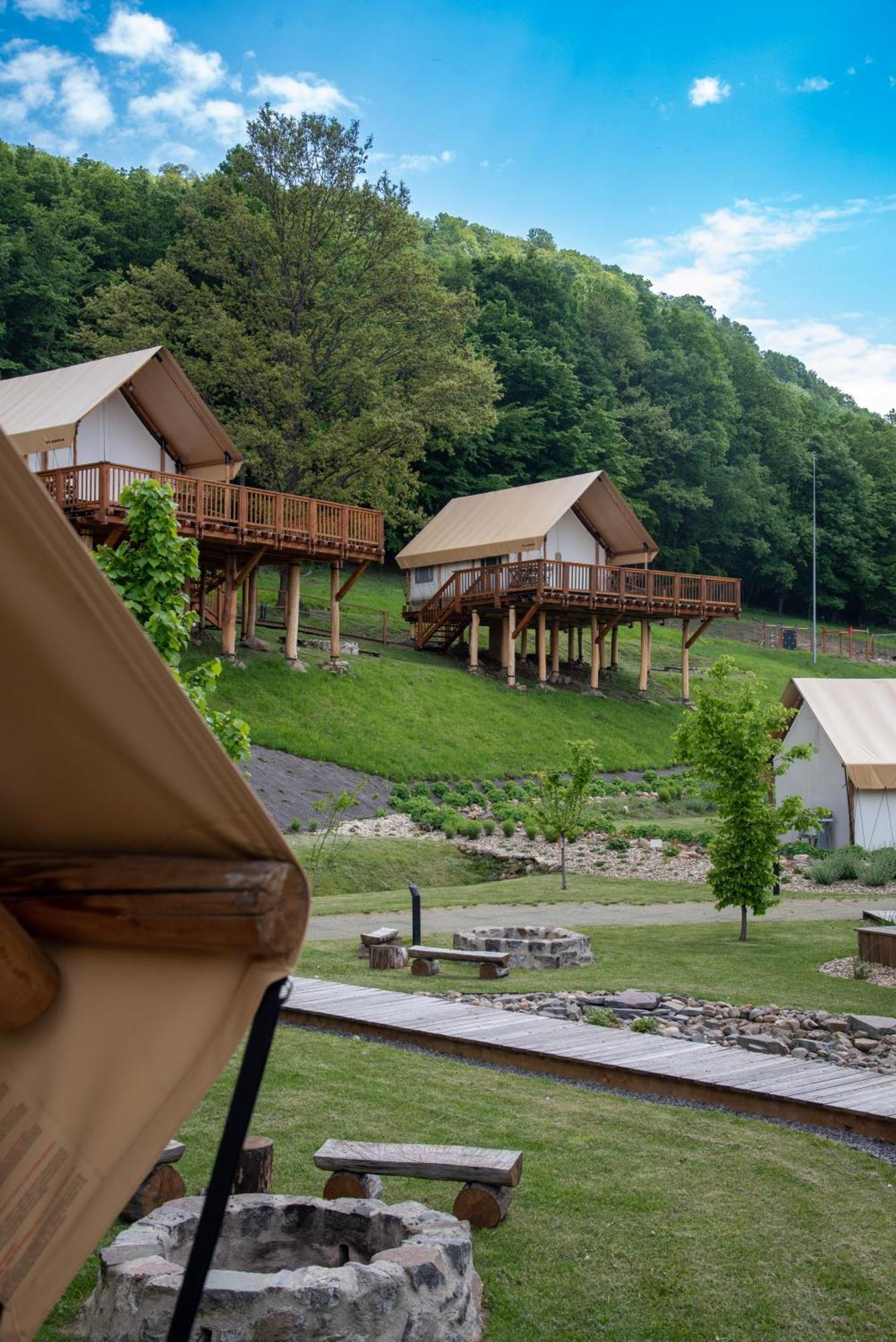 Hotel ForRest Glamping Banská Štiavnica Exterior foto