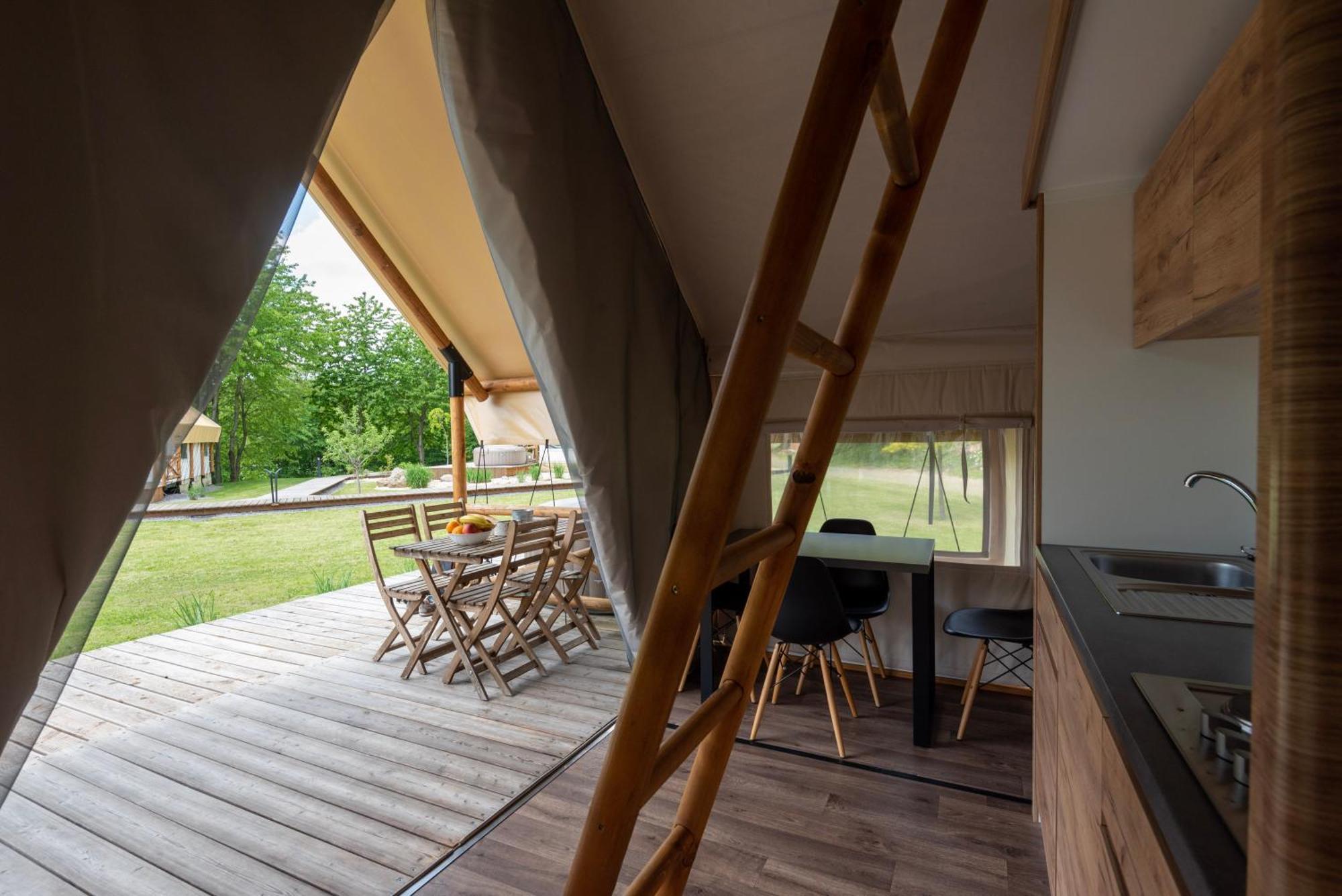 Hotel ForRest Glamping Banská Štiavnica Exterior foto