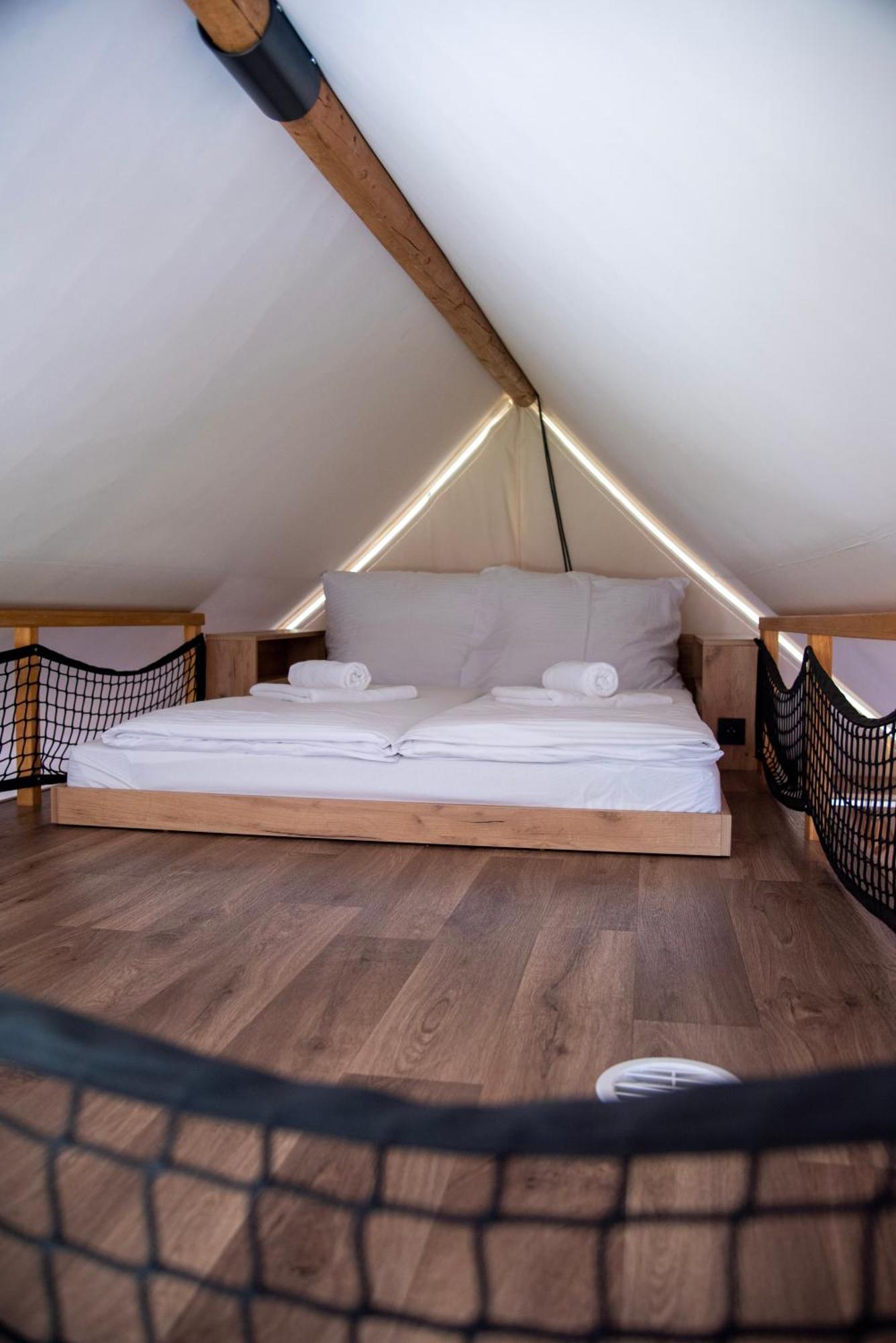 Hotel ForRest Glamping Banská Štiavnica Exterior foto
