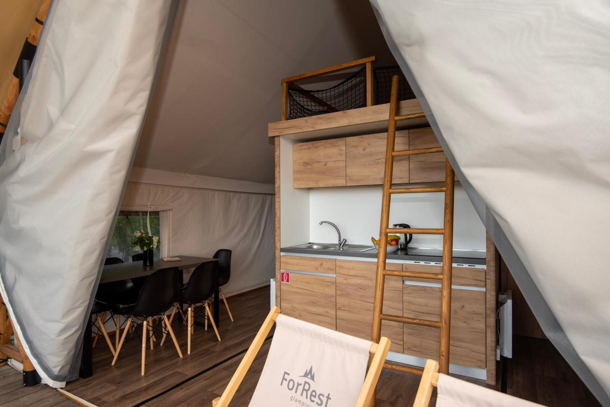 Hotel ForRest Glamping Banská Štiavnica Exterior foto