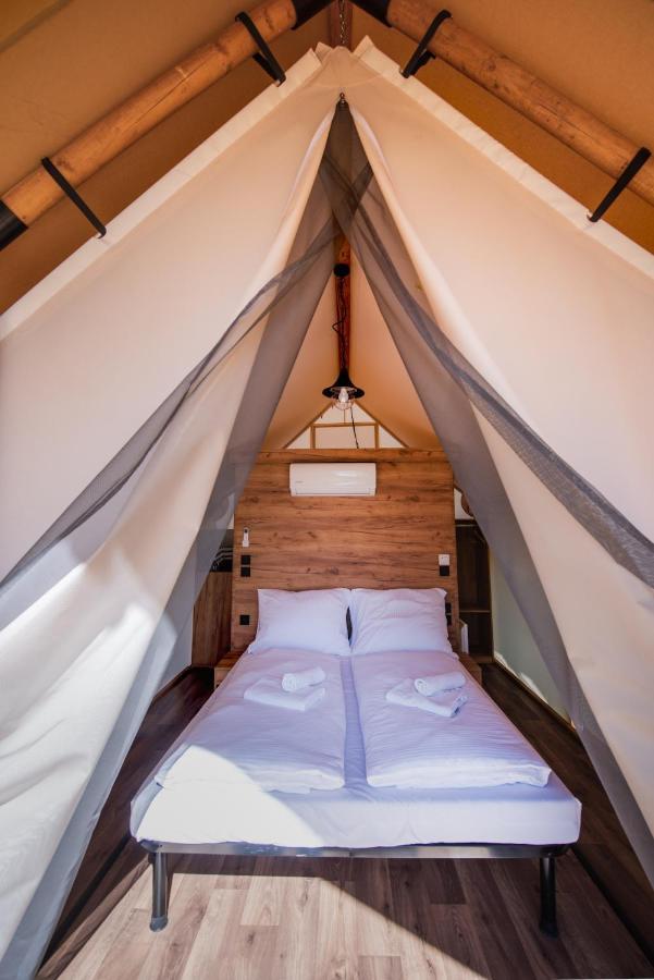 Hotel ForRest Glamping Banská Štiavnica Exterior foto